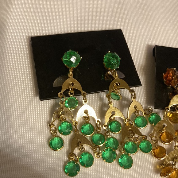5 pairs of clip on earrings made in Hong Kong - Picture 4 of 6